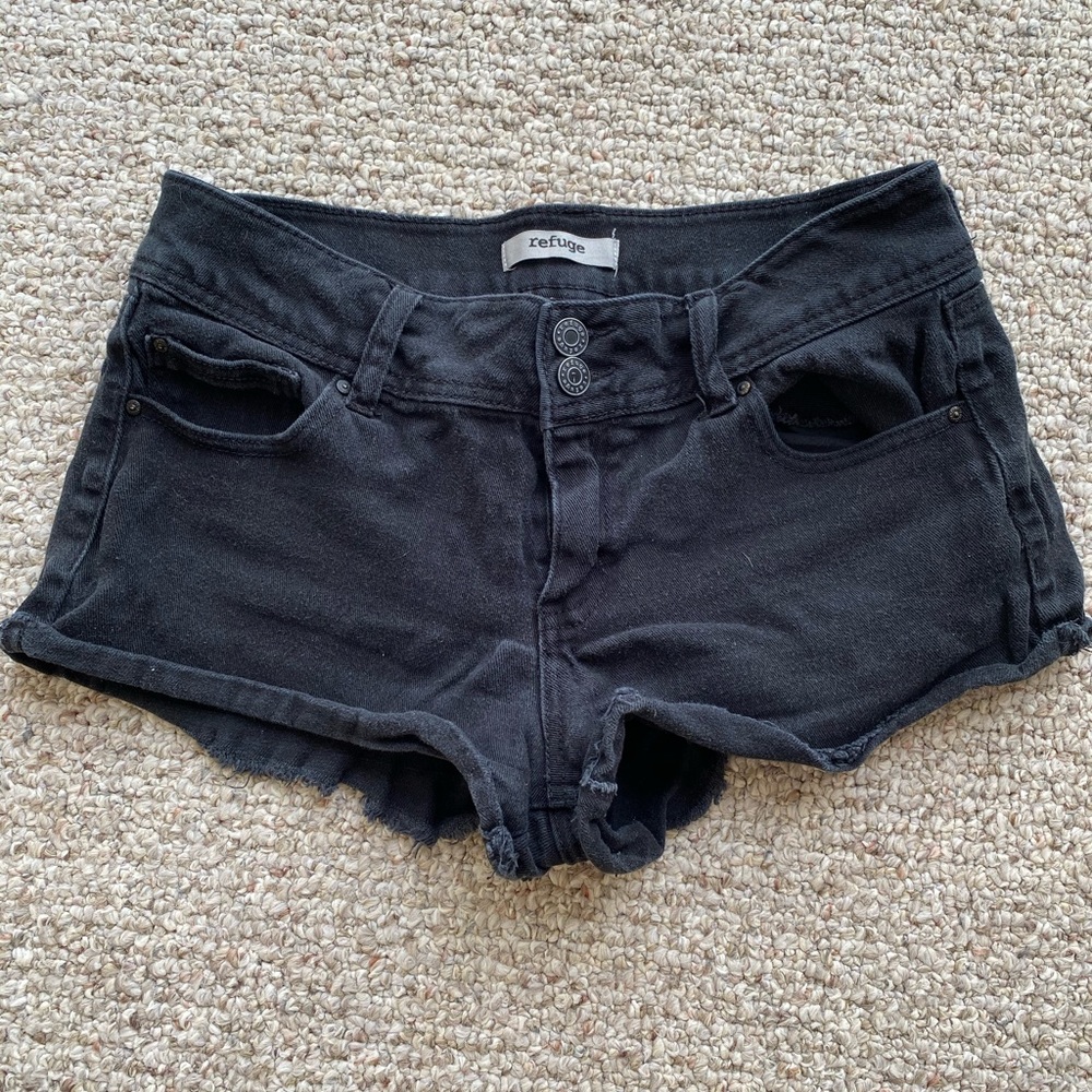 Cute black shorts